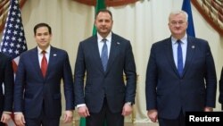 МЗС оприлюднило відео зустрічі міністра Андрія Сибіги (праворуч), його турецького колеги Хаккана Фідана, голови Офісу президента Андрія Єрмака (у центрі) та державного секретаря Сполучених Штатів Марко Рубіо (ліворуч). Фото архівне