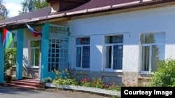 Школа в селе Шокше