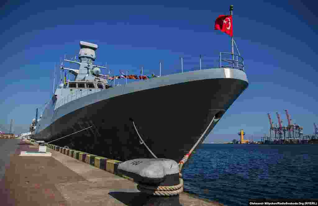 Heybeliada неофіційно називають «примарою морів»