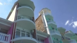 Бизнес в условиях «несезона»: в Крыму распродают отели на берегу моря (видео) Бизнес в условиях «несезона»: в Крыму распродают отели на берегу моря (видео)