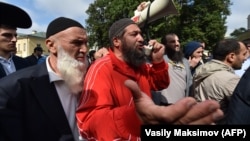 3 сентября мусульмане собирались у посольства Мьянмы в Москве