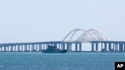 Рух Керченським мостом перекритий (фото ілюстраційне)