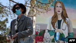 Протягом попередньої доби померли 19 людей. Водночас, за словами Степанова, 587 пацієнтів одужали