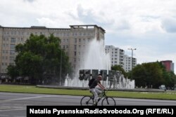 Франкфуртська алея зі сталінською архітектурою