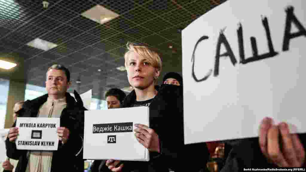  Веджие Кашка – ветеран крымскотатарского национального движения. Умерла на 83 году жизни. Ей стало плохо в тот момент, когда российские силовики в Крыму арестовывали трех крымских татар  