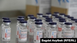 Російська вакцина, що виробляється на підприємстві в казахстанському місті Караганда, лютий 2021 року