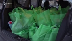 Помощь из Крыма. Активисты привезли передачи пленным украинским моряками (видео) Помощь из Крыма. Активисты привезли передачи пленным украинским моряками (видео)