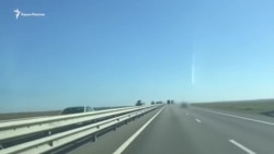 Крым: перемещение колонны российской бронетехники (видео) Крым: перемещение колонны российской бронетехники (видео)