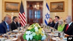 აშშ-ის პრეზიდენტმა დონალდ ტრამპმა 7 ივლისს თეთრ სახლში ისრაელის პრემიერ-მინისტრ ბენიამინ ნეთანიაჰუსთან ვახშმის წინ მედიას უთხრა, რომ აპირებენ უკრაინას თავის დასაცავად დამატებითი იარაღი გაუგზავნონ