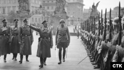 Генріх Гіммлер, визнаний воєнний злочинець, один з організаторів Голокосту, рейхсфюрер СС, 29.10.1941