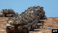 په غزه کې د اسراییلي ټانکونو کتار (آرشیف)