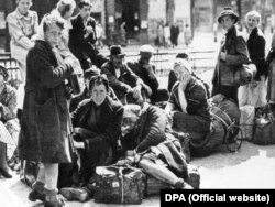 Німецькі біженці у Берліні. 1945 рік