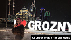 Ольга Бузова во время поездки в Грозный, 2017 год.
