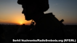 Українські сапери поблизу лінії фронту на Донбасі в жовтні 2024-го року