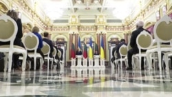 «Литва з вами»: перший офіційний візит президента Литви Гітанаса Науседи в Україну (відео) «Литва з вами»: перший офіційний візит президента Литви Гітанаса Науседи в Україну (відео)