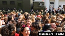Білорусь: затримання на жіночому марші (фотогалерея)