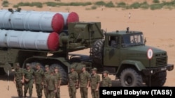 د روس د اېس ۳۰۰ دفایي میزایل.