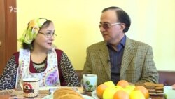 Узбецький журналіст Нарзулло Охунжонов 9 місяців не може отримати притулку в Україні (відео) Узбецький журналіст Нарзулло Охунжонов 9 місяців не може отримати притулку в Україні (відео)