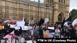 برتانیا کې د پښتون ژغورنې غورځنګ پلویانو احتجاجي مظاهره.