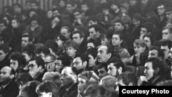 А.Галич в зале. Академгородок. Фото Владимира Давыдова