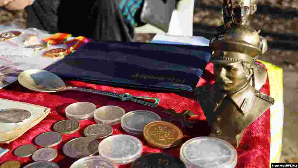 Медный Сталин на рынке был только в одном экземпляре  