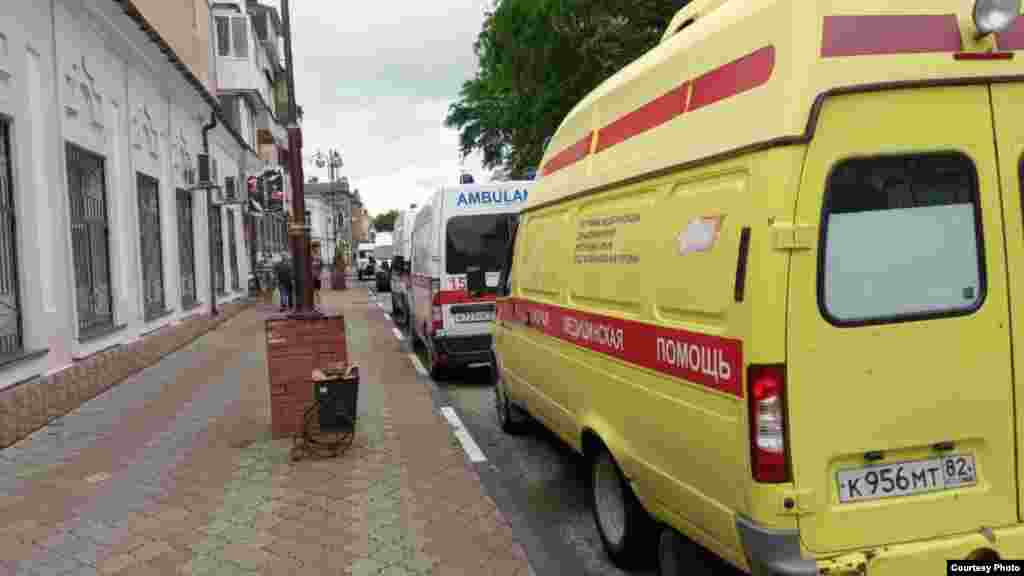 Подстанцию «скорой помощи» на улице Карла Маркса затопило. Машины выбрались на точку повыше 