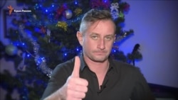 Сергей Жадан поздравляет с Новым годом Александра Кольченко (видео) Сергей Жадан поздравляет с Новым годом Александра Кольченко (видео)