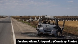 Ілюстраційне фото. Автомобіль, знищений російськими дронами, Херсонщина, липень 2025 року