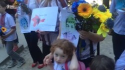 У Празі з нагоди Дня пам’яті жертв депортації провели акцію солідарності з кримськими татарами (відео) У Празі з нагоди Дня пам’яті жертв депортації провели акцію солідарності з кримськими татарами (відео)