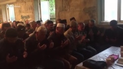 В Бахчисарае молились за возвращение пропавшего Эрвина Ибрагимова В Бахчисарае молились за возвращение пропавшего Эрвина Ибрагимова