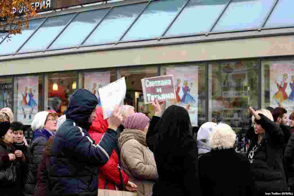 Сбор массовки – организаторы раздают указания
