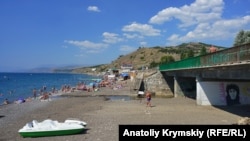 Пляж у селі Морське, Крим, 16 серпня 2018 року