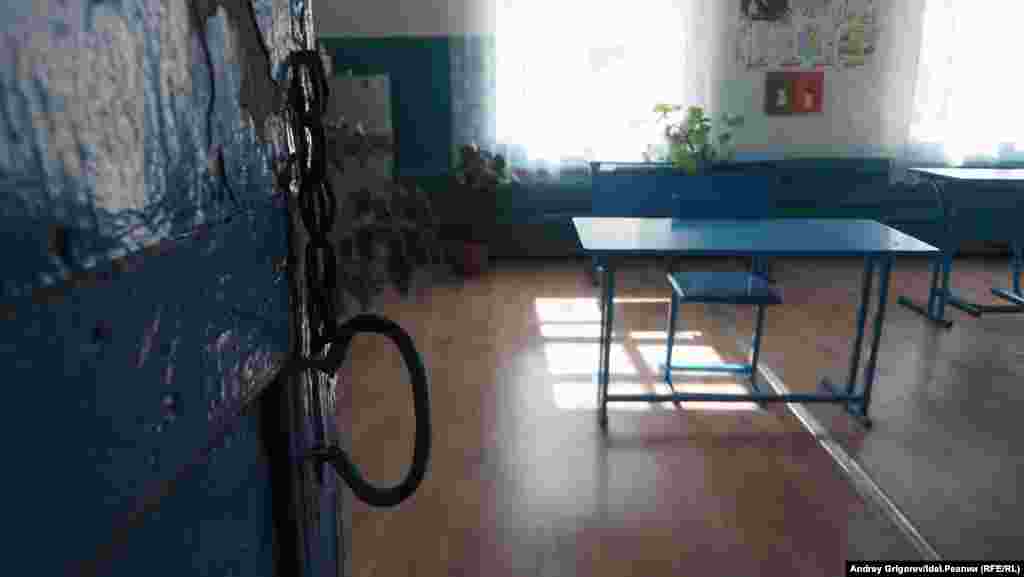 Одного микроавтобуса, на котором перевозили детей в минувшем учебном году, на всех школьников Шурана не хватит, предупреждают взрослые. Не значит ли это, что ему придется совершать по два рейса? 