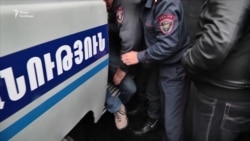 Армения: в Ереване продолжаются антиправительственные протесты (видео) Армения: в Ереване продолжаются антиправительственные протесты (видео)