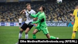 Матч з Німеччиною на НСК «Олімпійський» був першою грою збірної України з вболівальниками на стадіоні за часи пандемії. Однак кількість вболівальників була обмежена