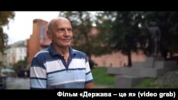 Ярослав Кендзьор. На зйомках фільму про В. Чорновола «Держава – це я». Стоп-кадр