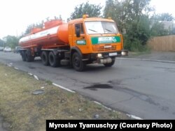 Бензовози та газовози «Республіканської паливної компанії», які возять паливо та газ з РФ