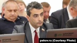 Россия, Псков. Депутат Шлосберг