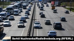 У міністерстві зазначили, що обслуговування в сервісних центрах МВС здійснюється за попереднім записом