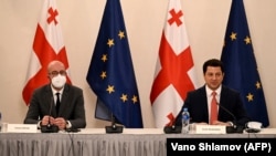 Президенти Шӯрои Аврупо Шарл Мишел ва раиси парлумони Гурҷистон Арчил Талаквадзе. Тифлис, 20-уми апрел