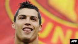 Криштиану Роналду был бы вдвойне счастлив, если бы победу в чемпионате Англии и Лиге чемпионов увенчал успех сборной Португалии