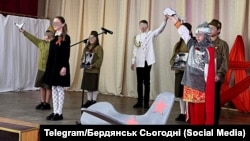 Школярі в окупованому Бердянську беруть участь у пропагандистському конкурсі