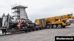 Демонтаж пам'ятника Леніну в Запоріжжі в рамках декомунізації. 17 березня 2016 року