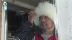 Новая мода в Душанбе: белая папаха "под Хабиба" Новая мода в Душанбе: белая папаха "под Хабиба"