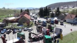 Drvoprerađivači blokirali put Drvoprerađivači blokirali put