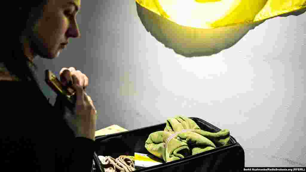 Після анексії в Криму фактична російська влада практикує масові обшуки у незалежних журналістів, громадських активістів, активістів кримськотатарського національного руху, членів Меджлісу кримськотатарського народу, а також кримських мусульман, підозрюваних у зв'язках із забороненою в Росії організацією «Хізб ут-Тахрір»