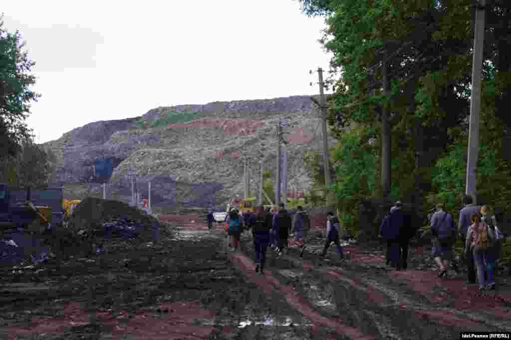 Срезанный грунт переносится на дополнительный участок площадью 7 га, прилегающий к свалке. Площадь самой свалки – 29 га (всего получается 36 га).