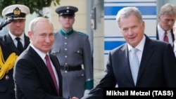 Президенти Росії та Фінляндії Володимир Путін та Саулі Нійністе на переговорах у Гельсінкі, 21 серпня 2019 року