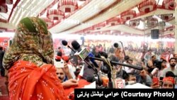 شاهینه کاکړ د عوامي نیشنل پارټۍ جلسې ته د وینا پرمهال: ۲۰۲۰، ۰۸ اکتوبر