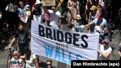 Учасники протесту в Сіднеї, 21 січня 2017 року